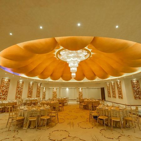 The Full Moon Hotel 카투나야크 외부 사진